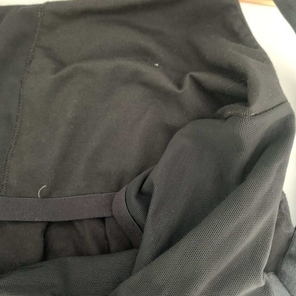 Lululemon Pleated Shelf Bra Tank Top Black Size 4 Adjustable Straps Cinched Hem - Picture 5 of 7